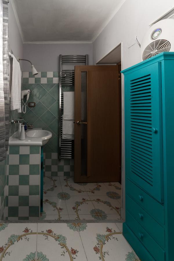Flori'S Bed & Breakfast Viareggio Exterior photo